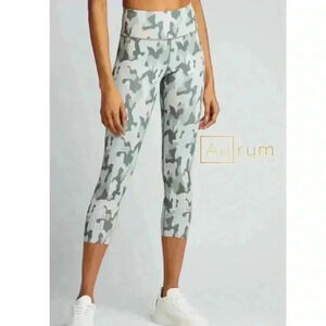 Aurum Freedom Camouflage Print Sports Leggings Size XS